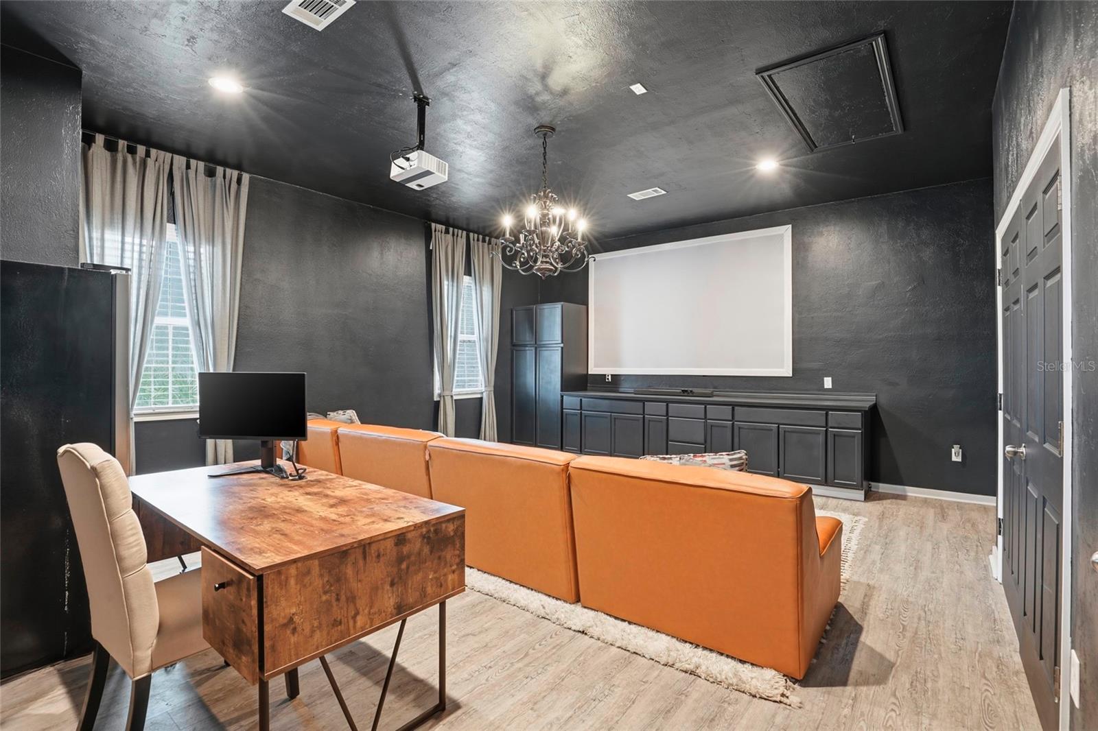 Image 33 of 76 For 9127 84th Street