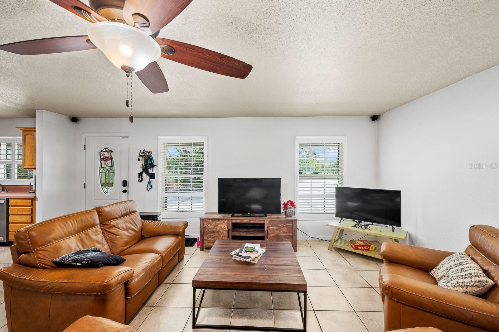 Image 19 of 48 For 11490 109th Place