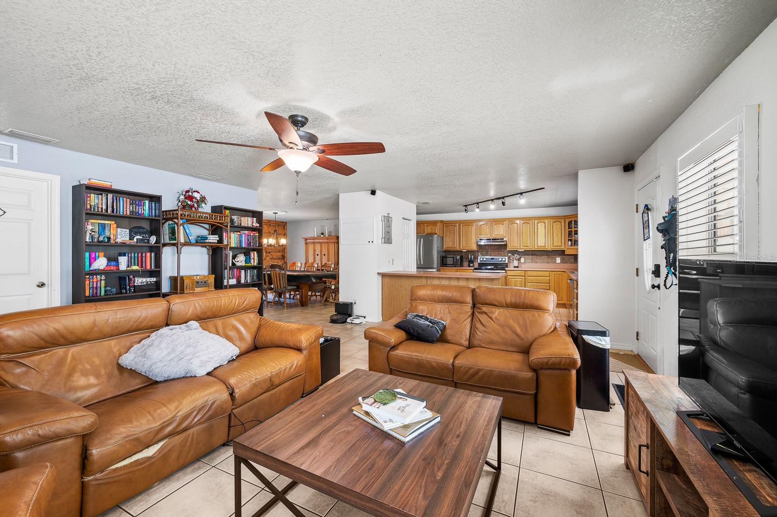 Image 21 of 48 For 11490 109th Place