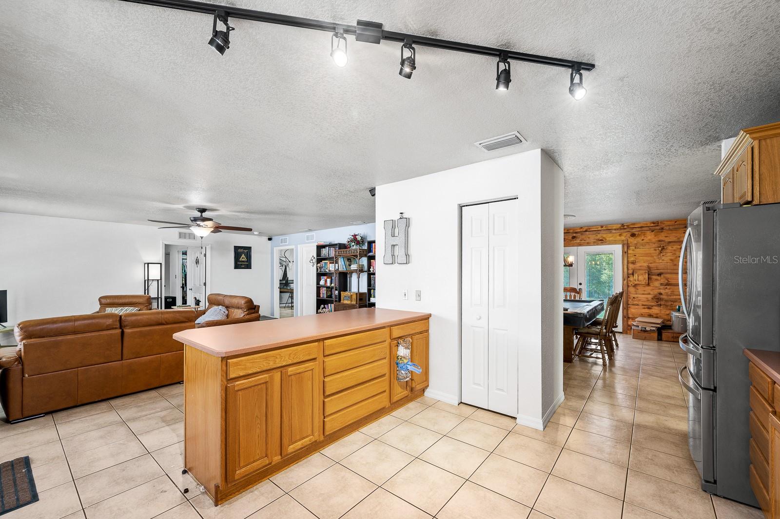 Image 26 of 48 For 11490 109th Place