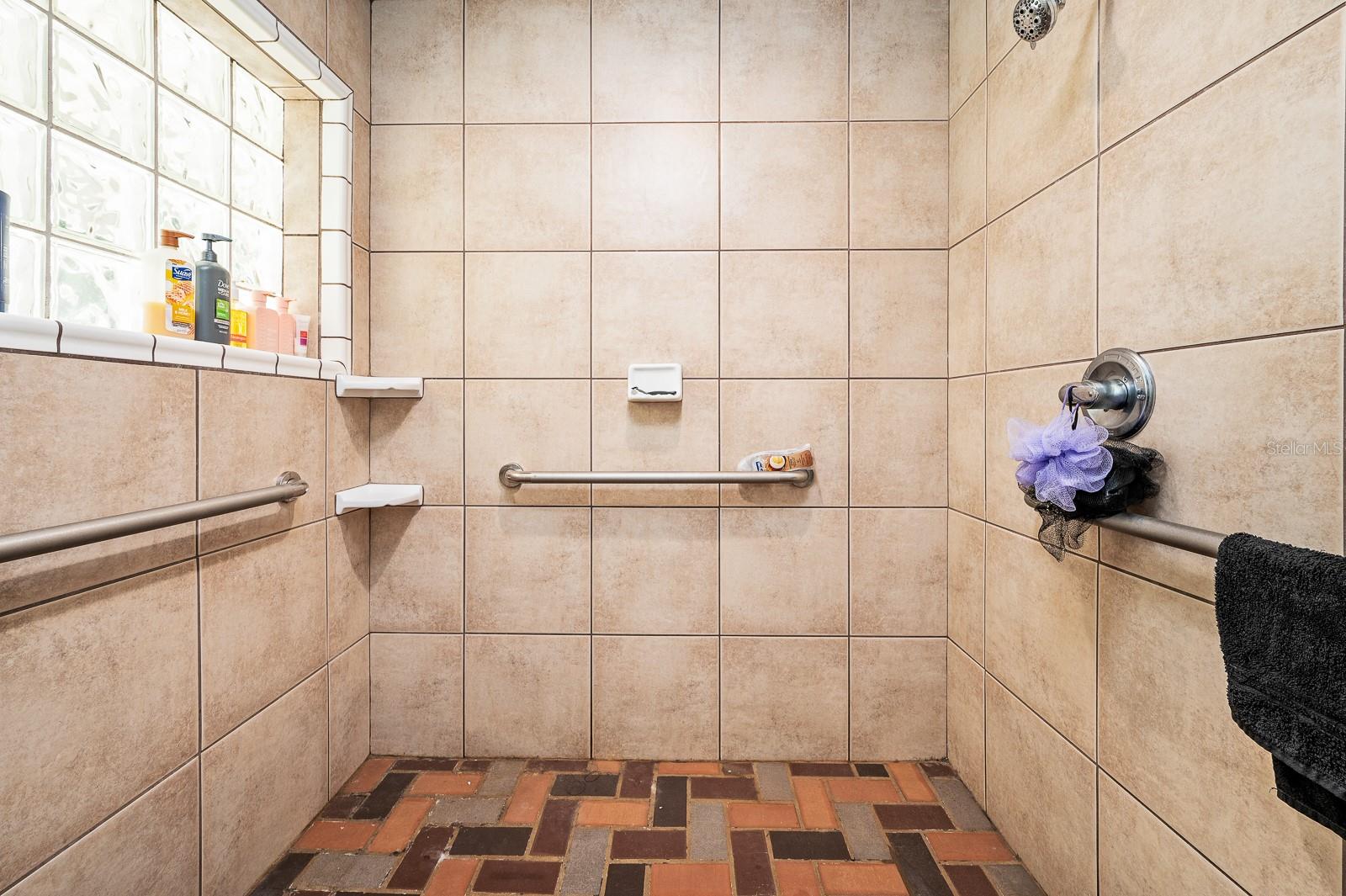 Image 34 of 48 For 11490 109th Place