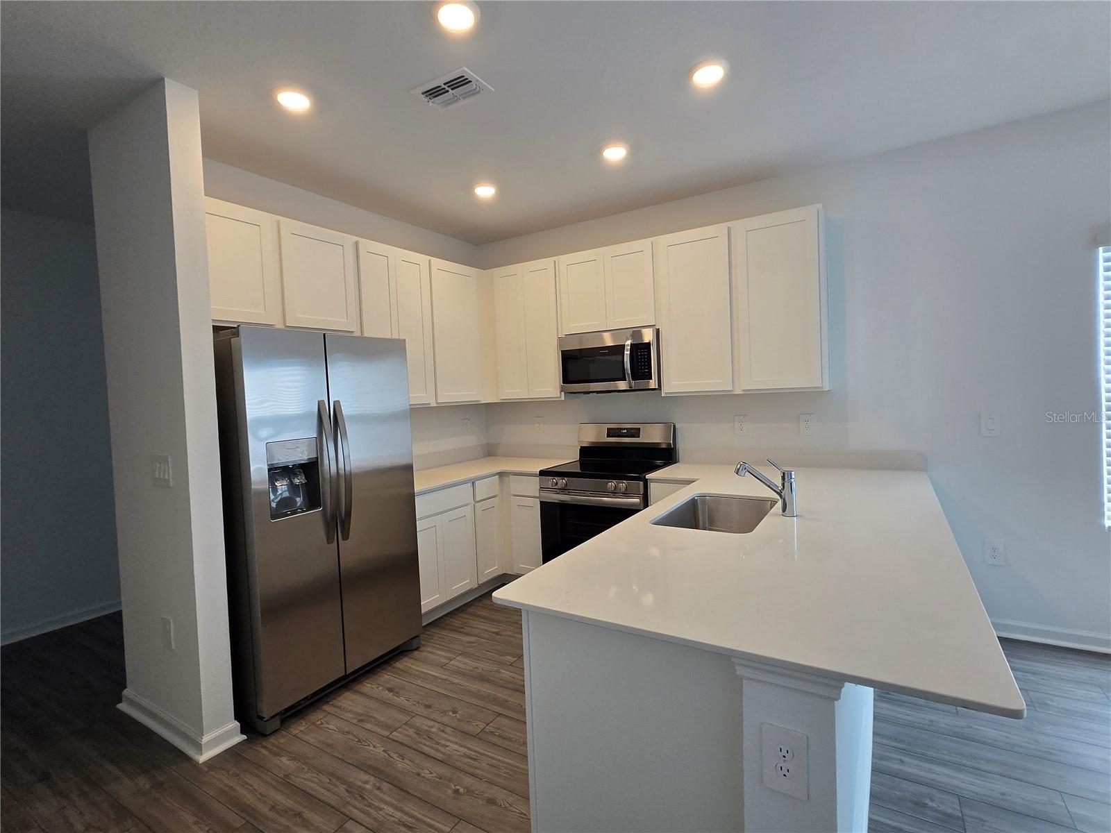 Image 7 of 48 For 16306 145th Drive