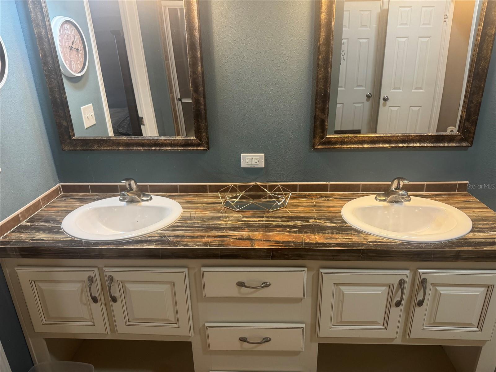 Image 13 of 52 For 1085 State Road 100