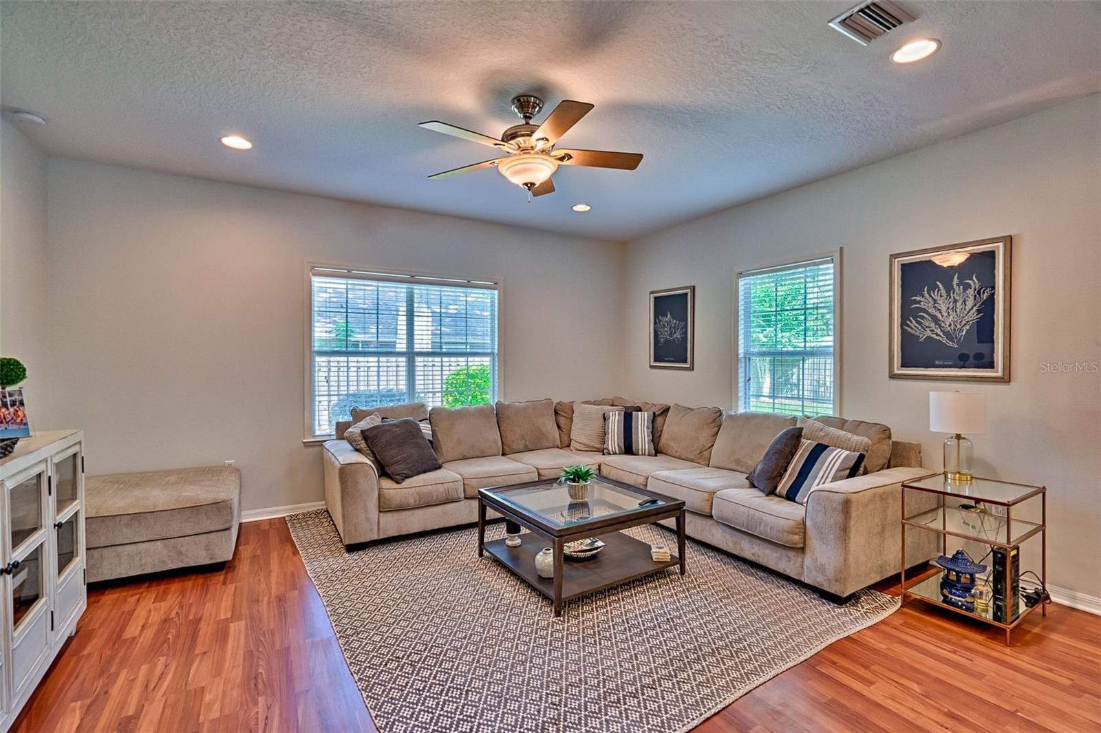 Image 18 of 37 For 6618 83rd Terrace