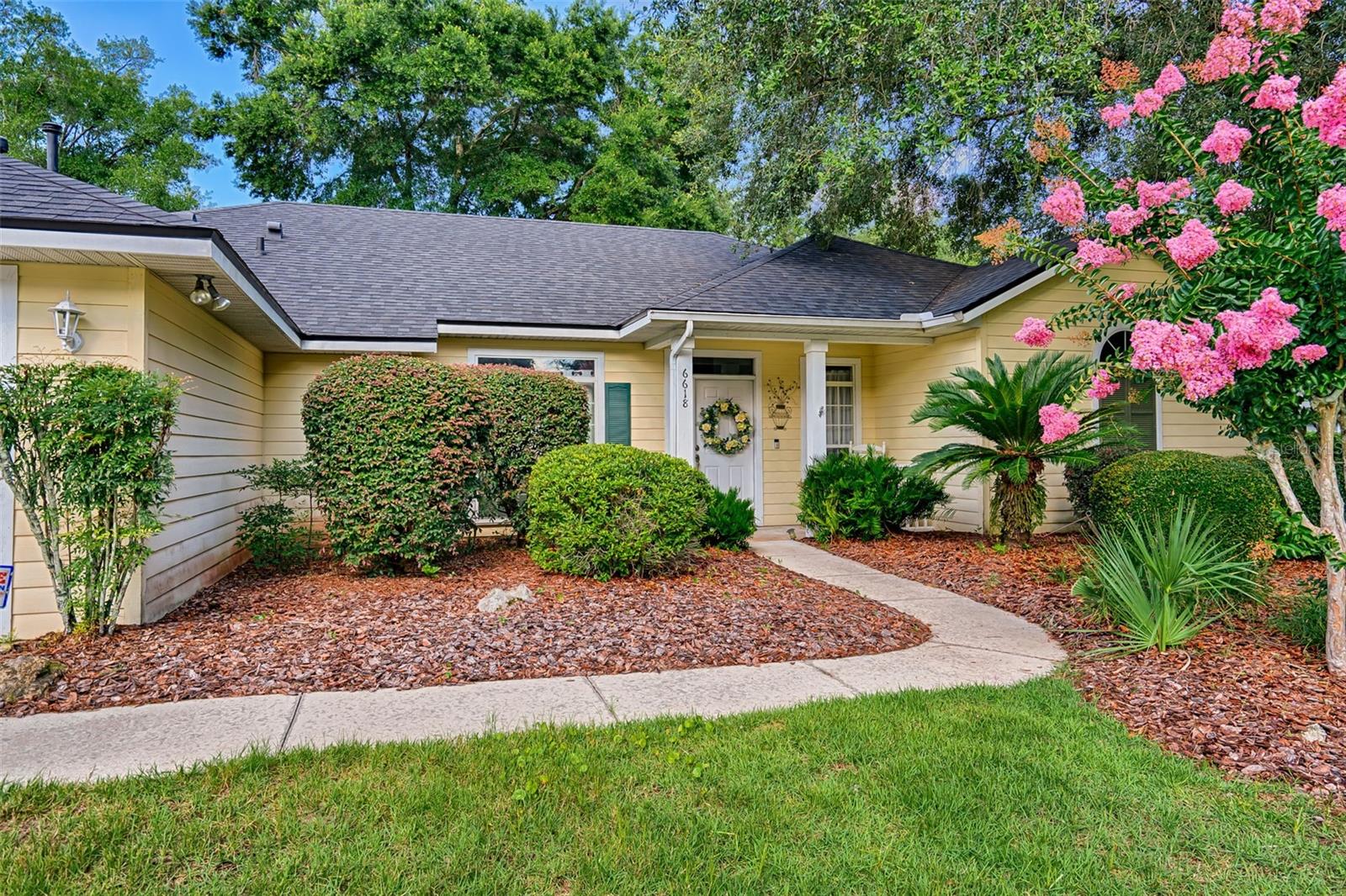 Image 3 of 37 For 6618 83rd Terrace