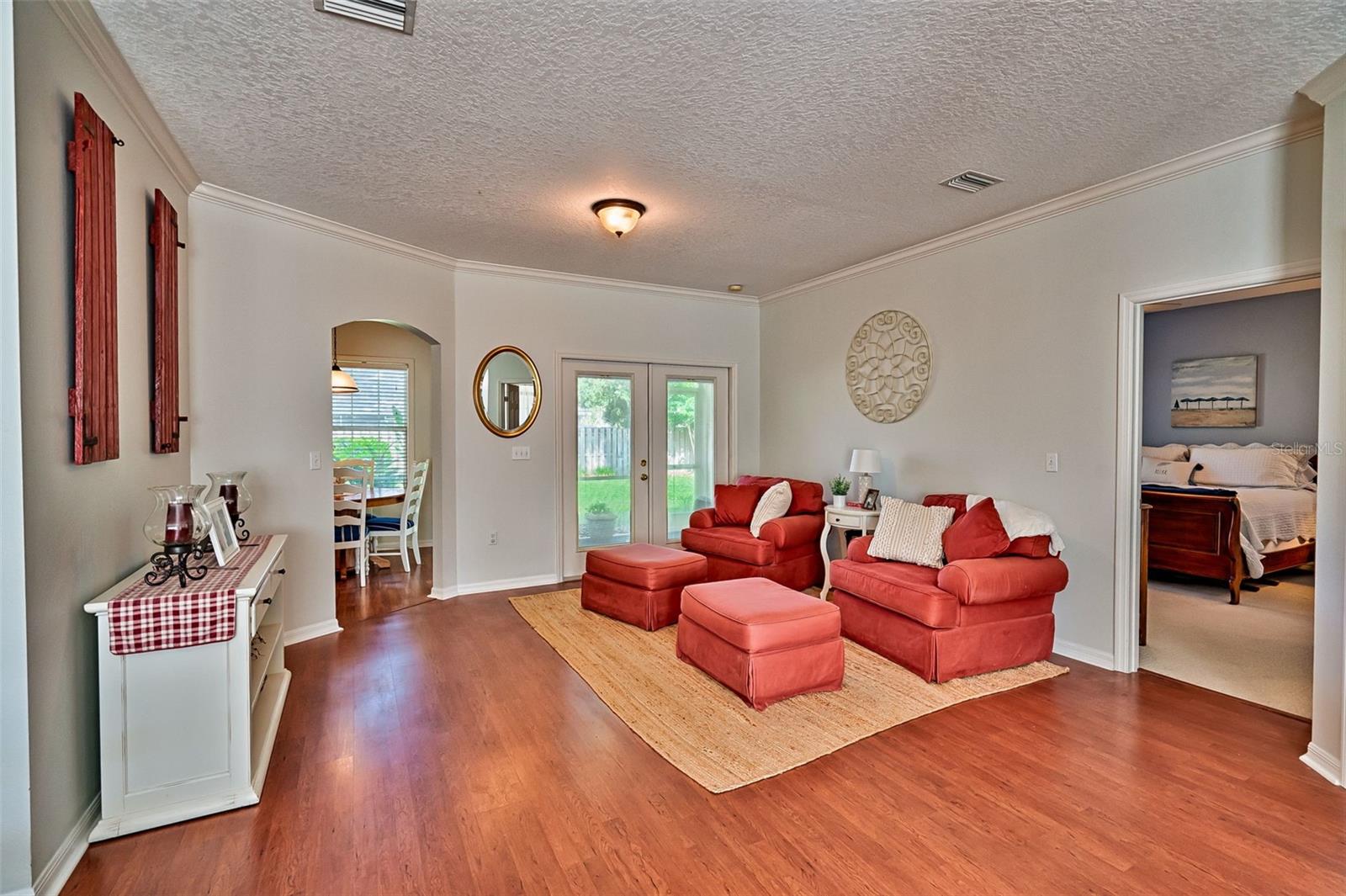 Image 6 of 37 For 6618 83rd Terrace