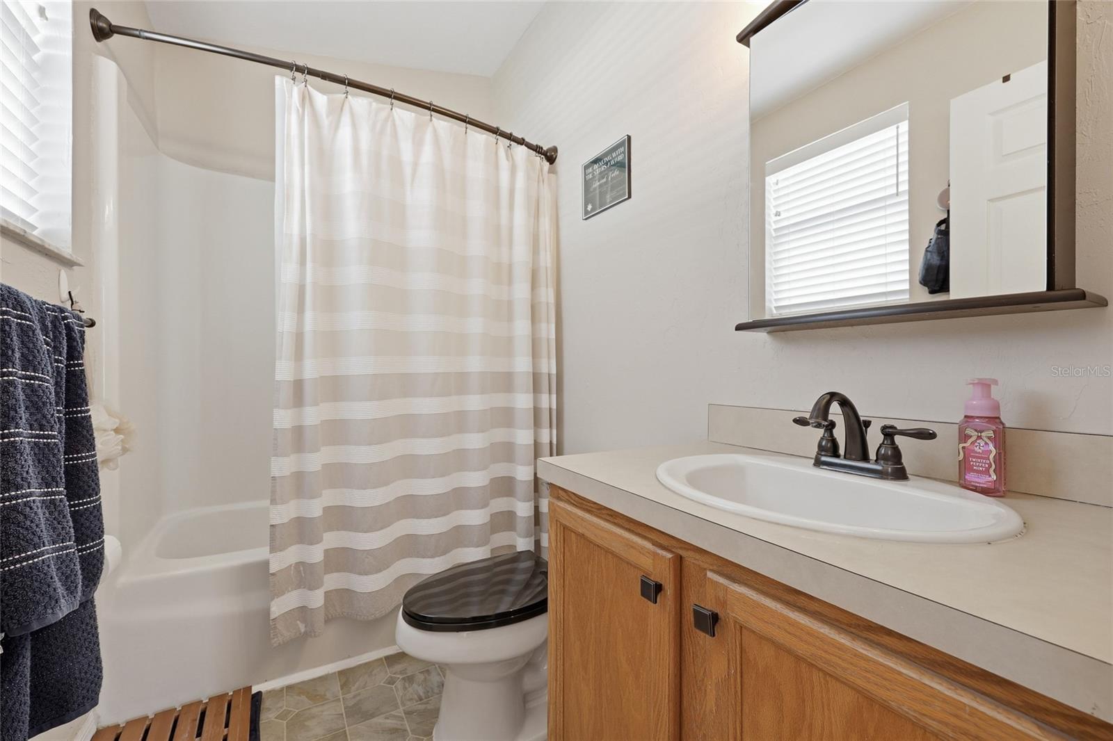 Image 15 of 28 For 3901 20th Avenue 401