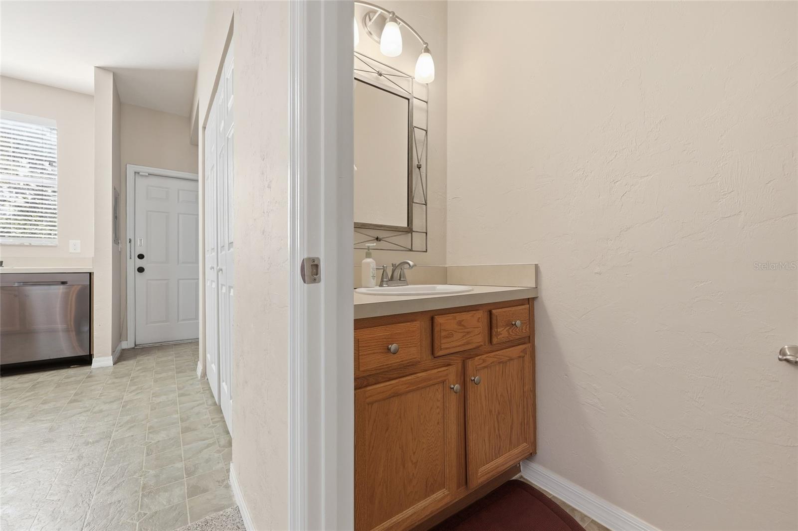 Image 17 of 28 For 3901 20th Avenue 401