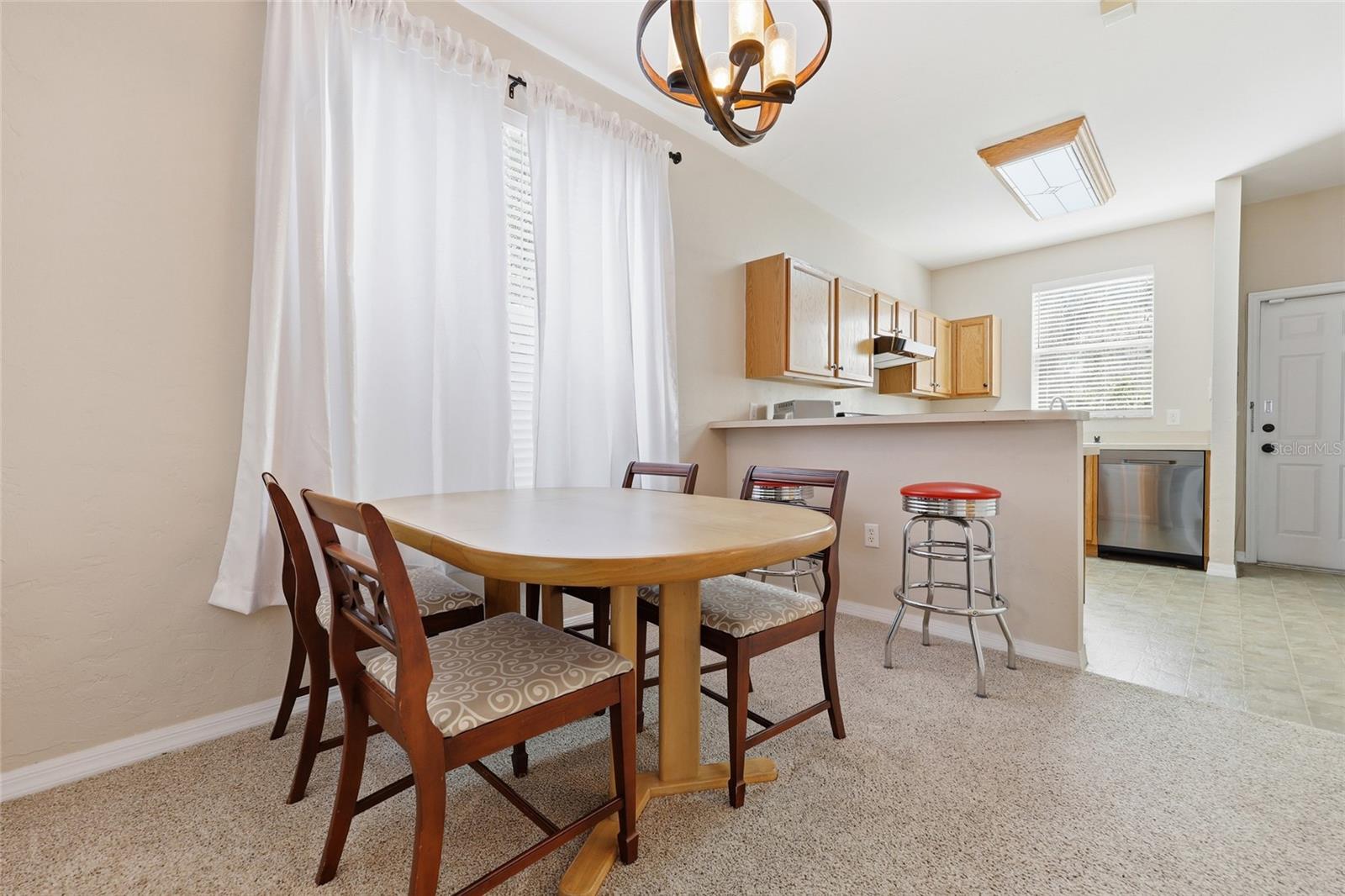 Image 8 of 28 For 3901 20th Avenue 401