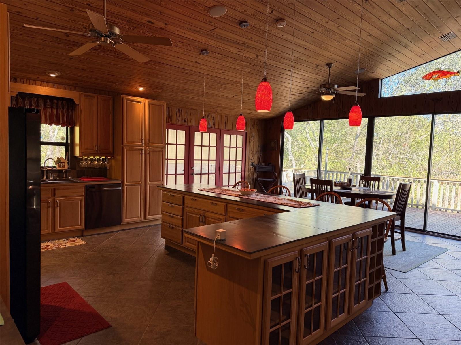 Image 10 of 76 For 127 930 Street