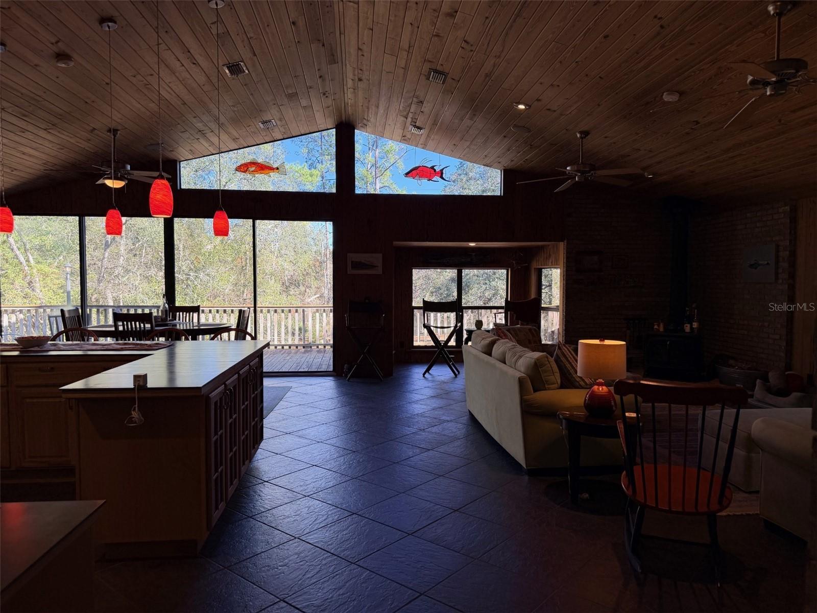 Image 18 of 76 For 127 930 Street