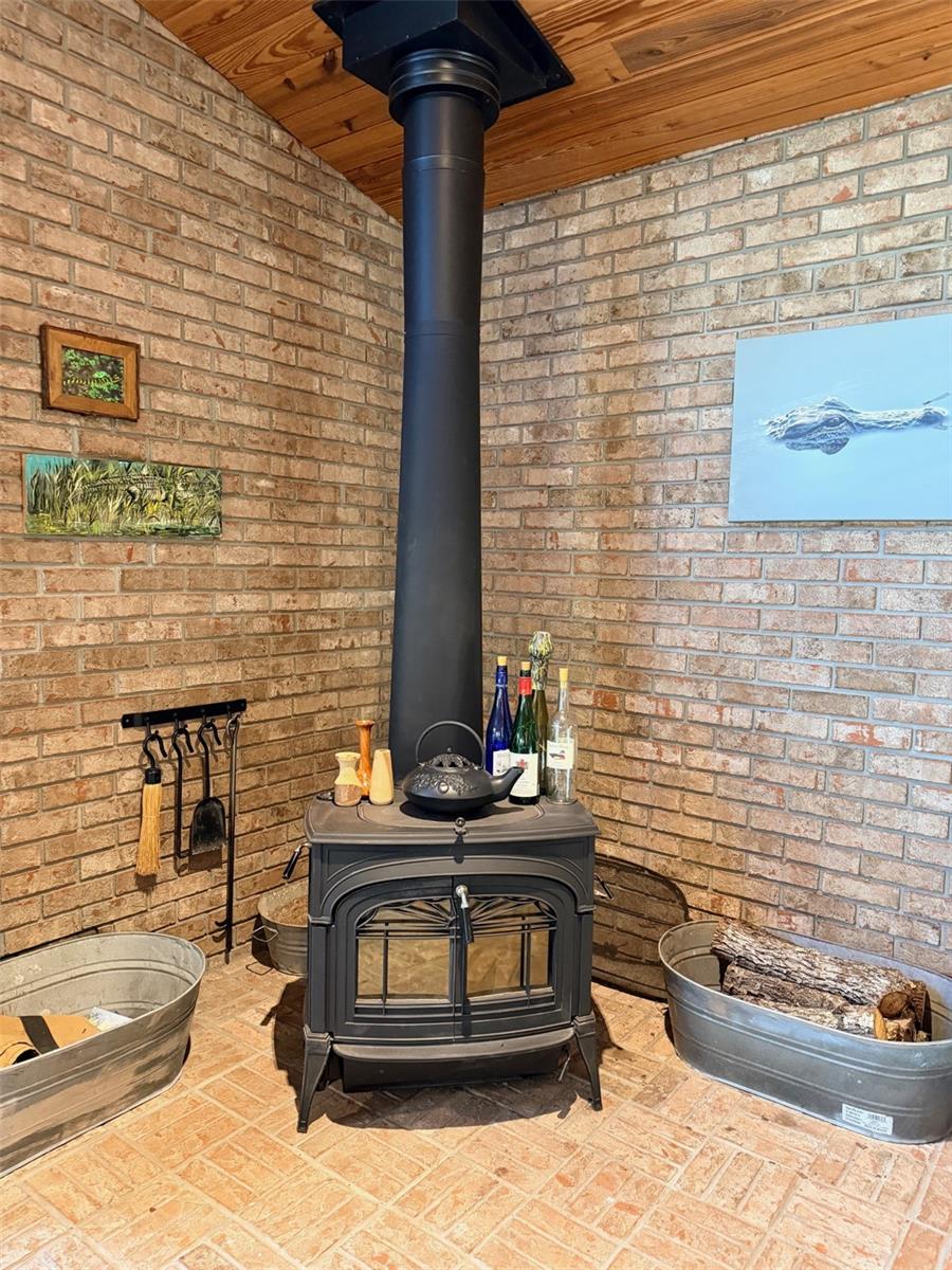 Image 24 of 76 For 127 930 Street