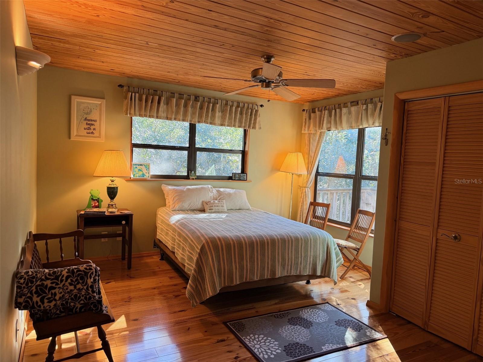 Image 34 of 76 For 127 930 Street