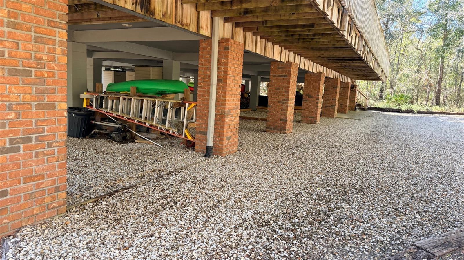 Image 40 of 76 For 127 930 Street