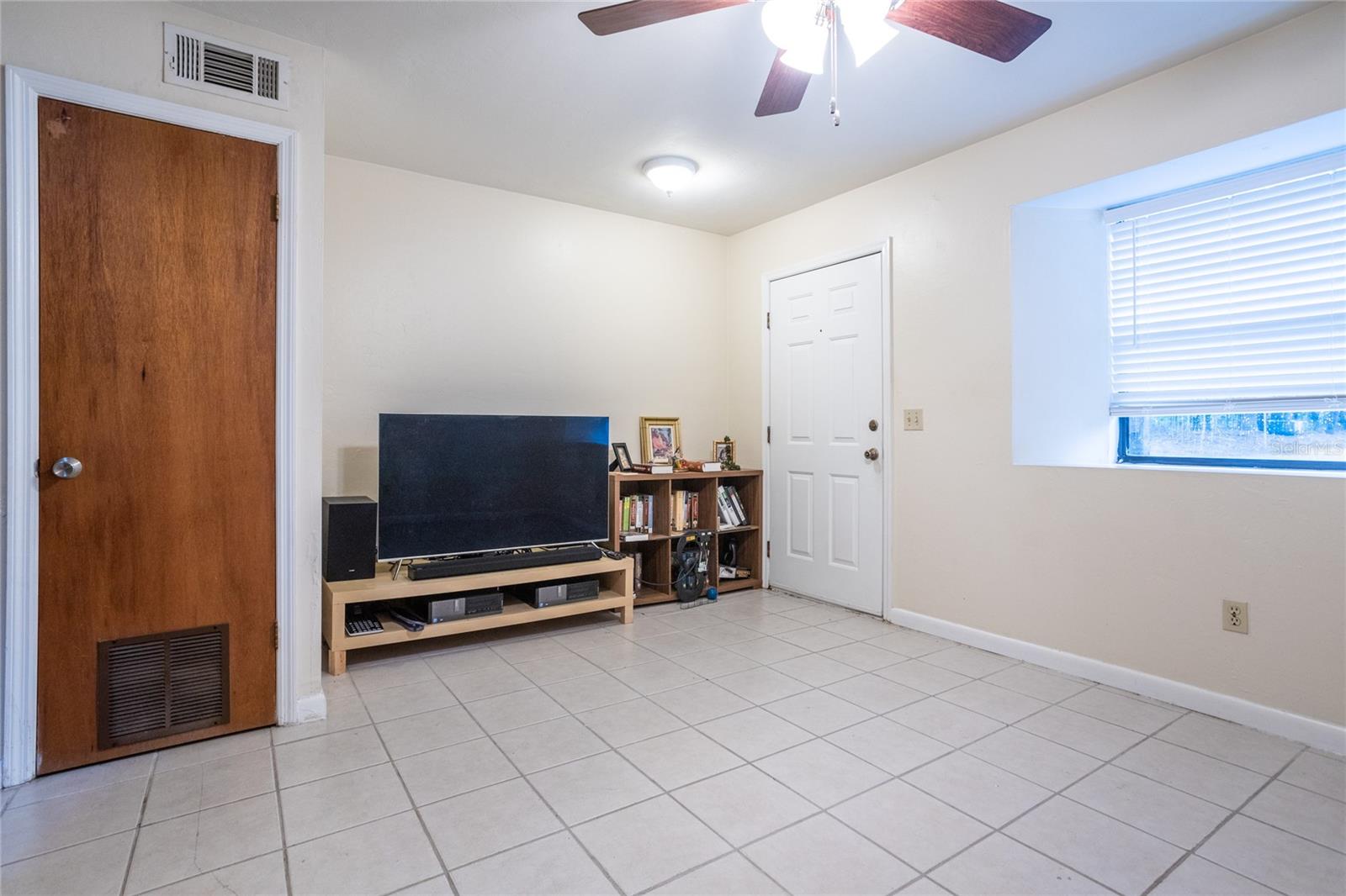 Image 6 of 27 For 4651 44th Lane