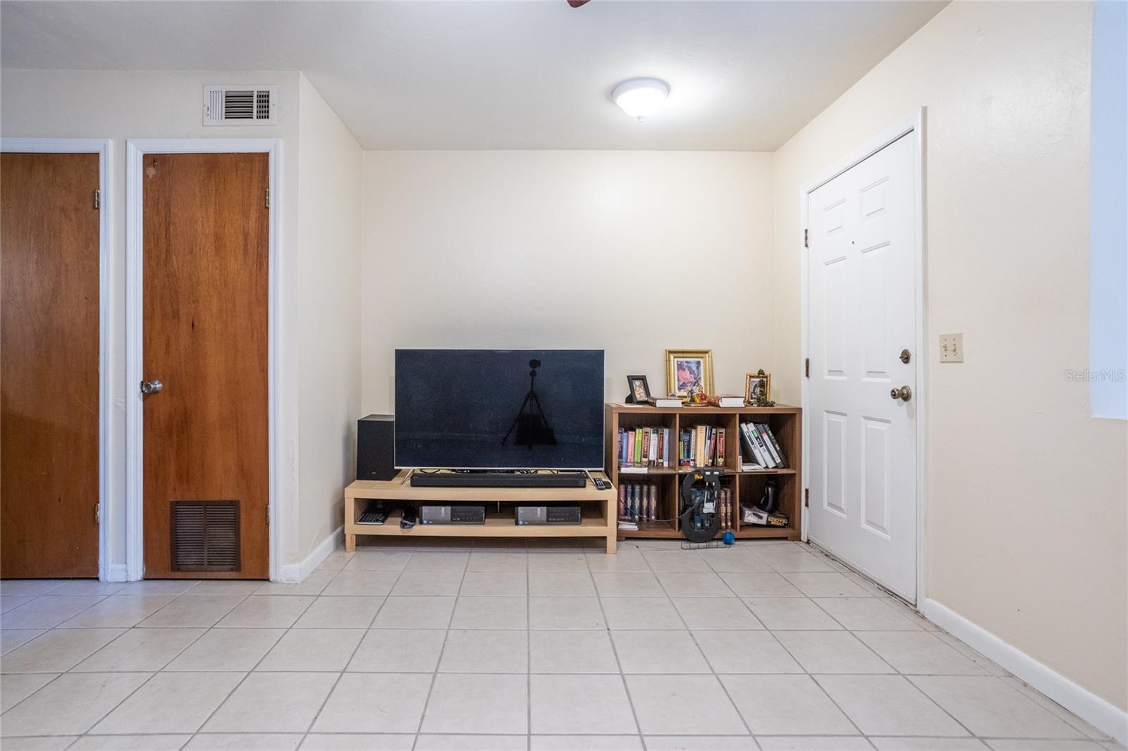 Image 7 of 27 For 4651 44th Lane