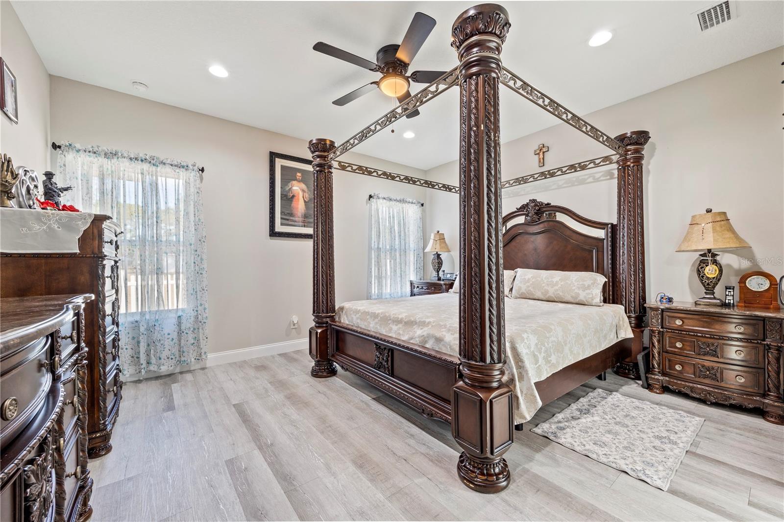 Image 10 of 27 For 15985 72nd Lane