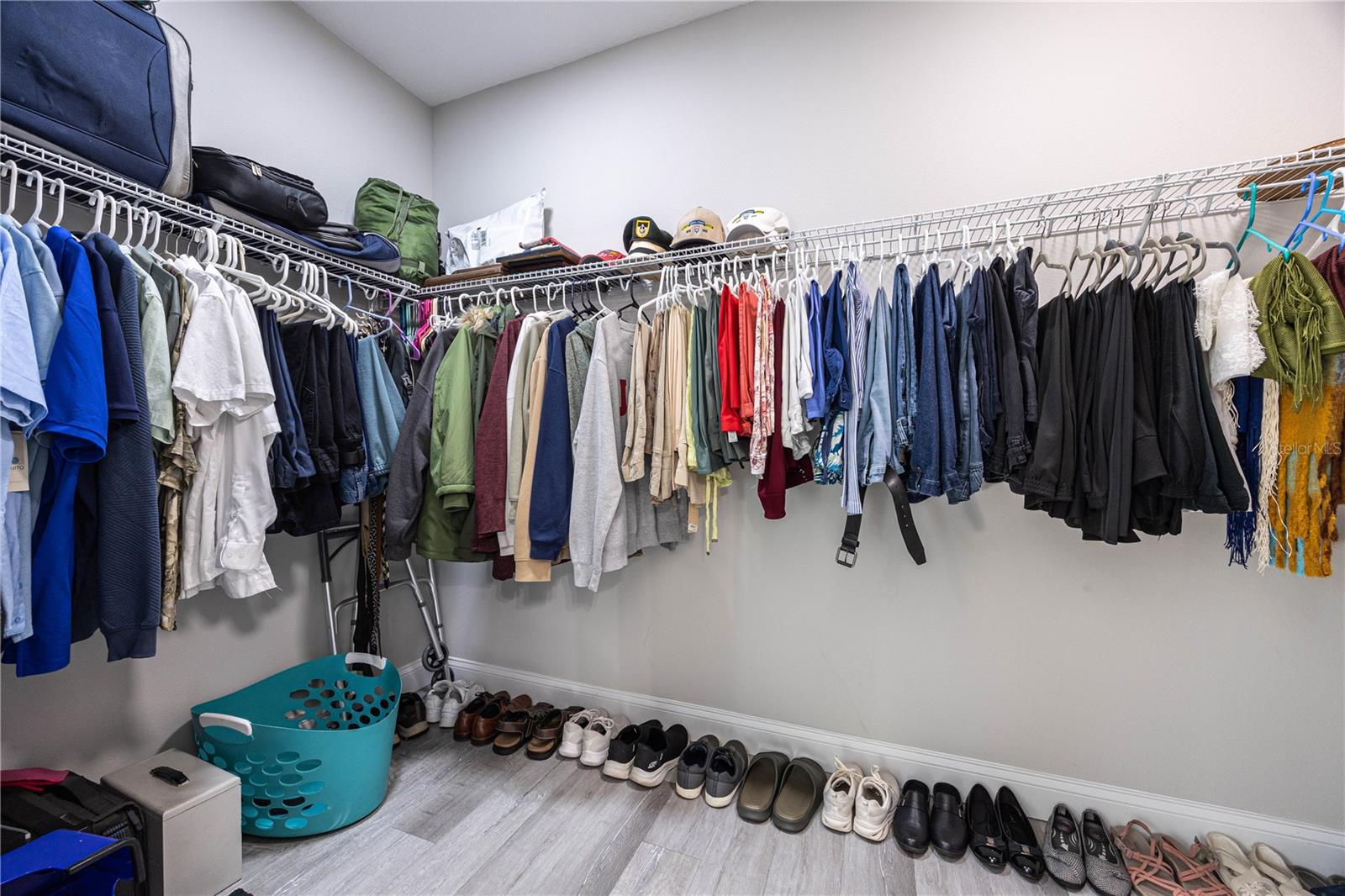 Image 18 of 27 For 15985 72nd Lane