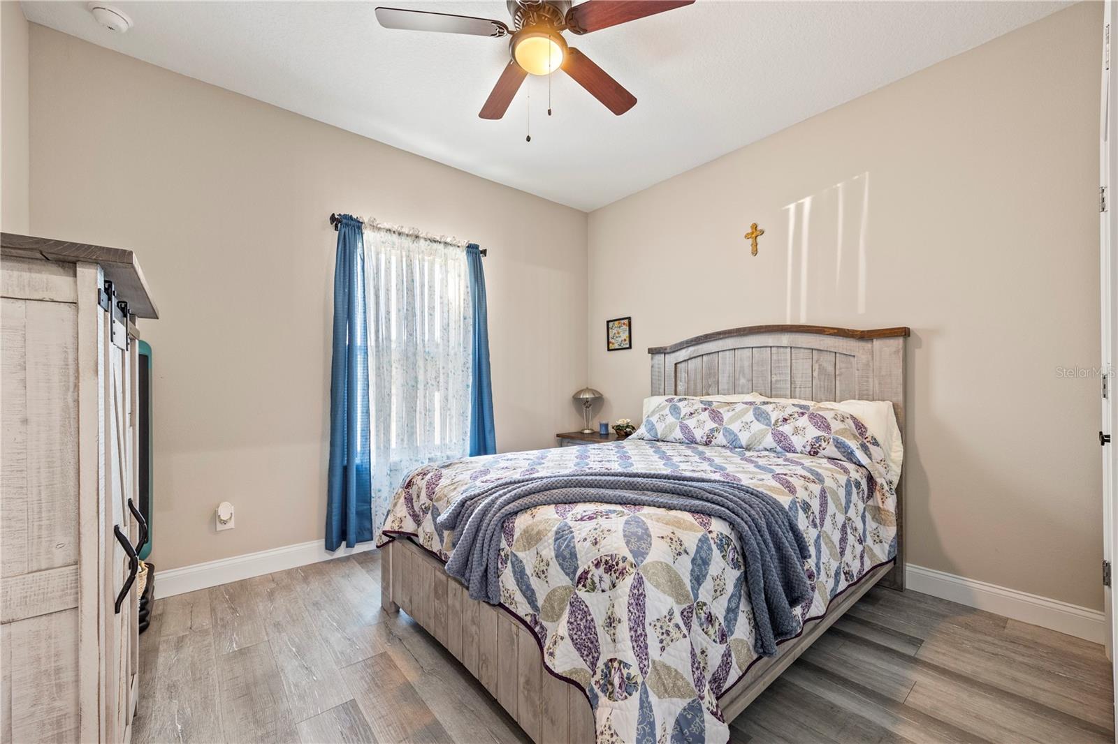 Image 19 of 27 For 15985 72nd Lane