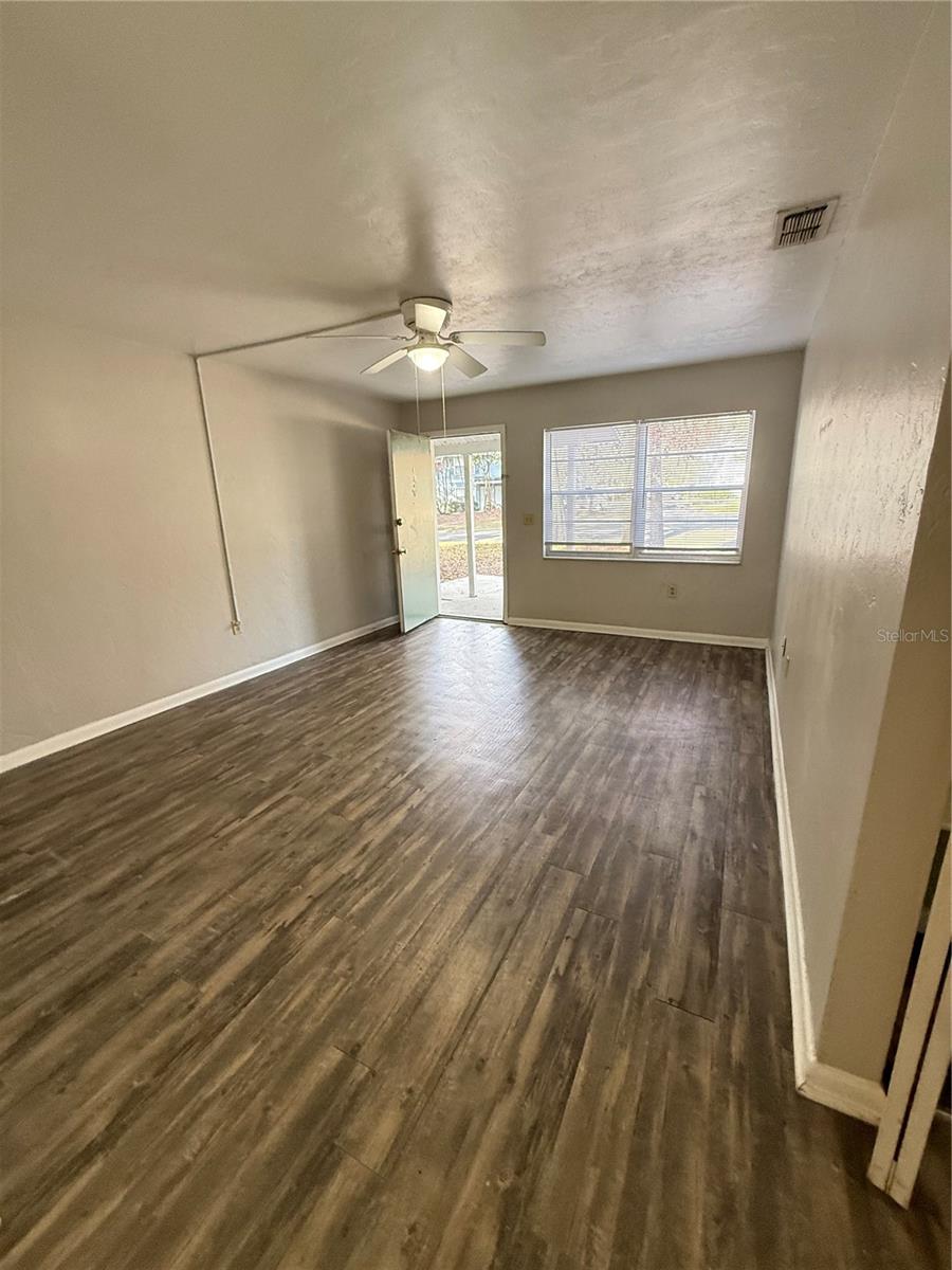 Image 9 of 18 For 625 11th Lane