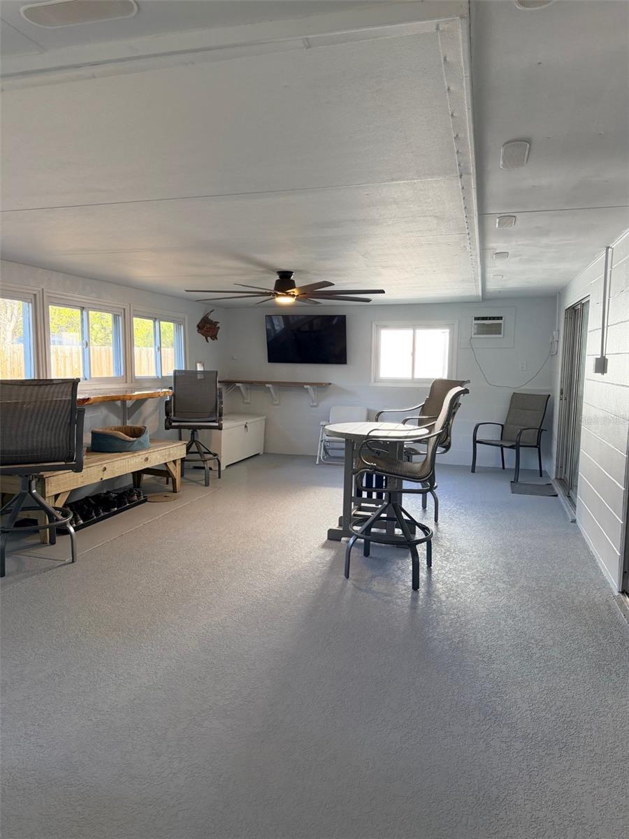 Image 31 of 44 For 12 Palm Drive