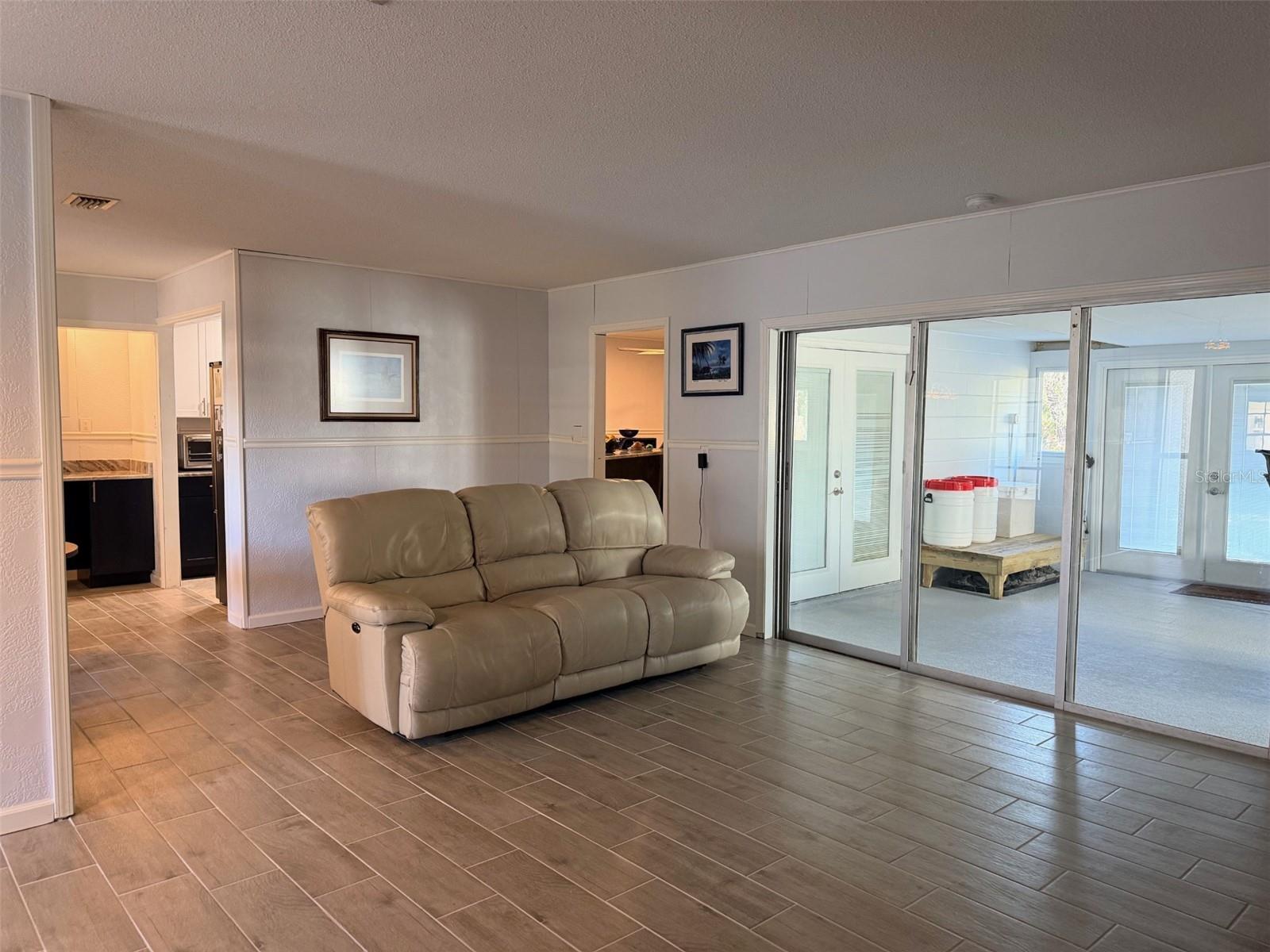 Image 4 of 44 For 12 Palm Drive