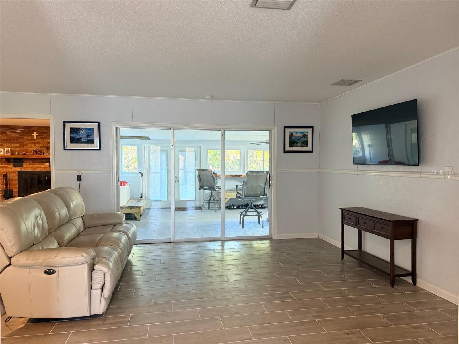 Image 7 of 44 For 12 Palm Drive