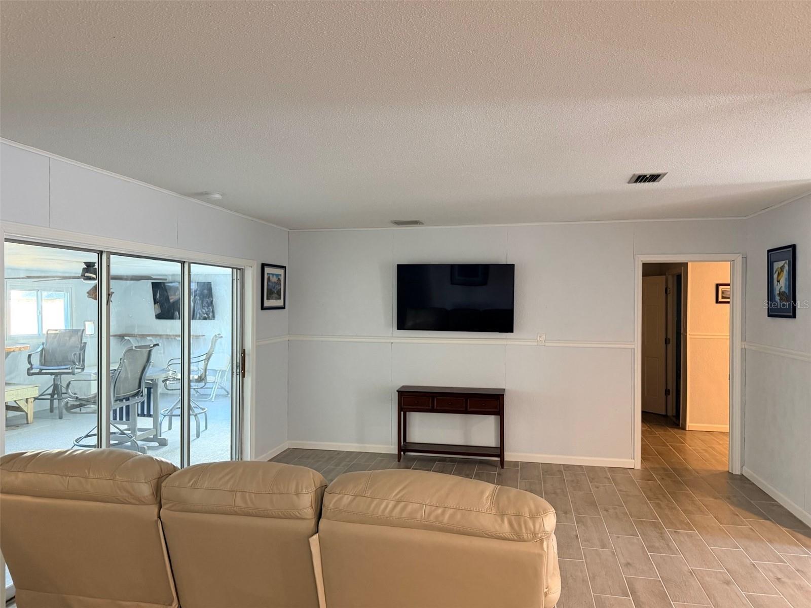 Image 8 of 44 For 12 Palm Drive