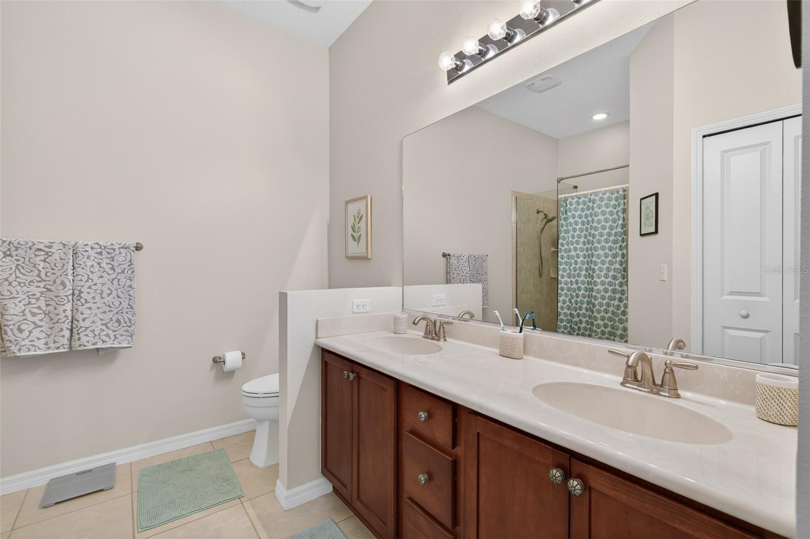 Image 28 of 77 For 1004 Kilkenny Lane