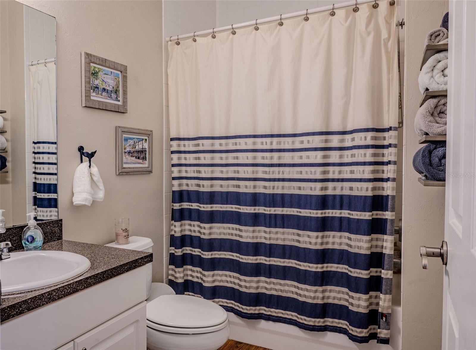 Image 13 of 43 For 502 Main Street 207