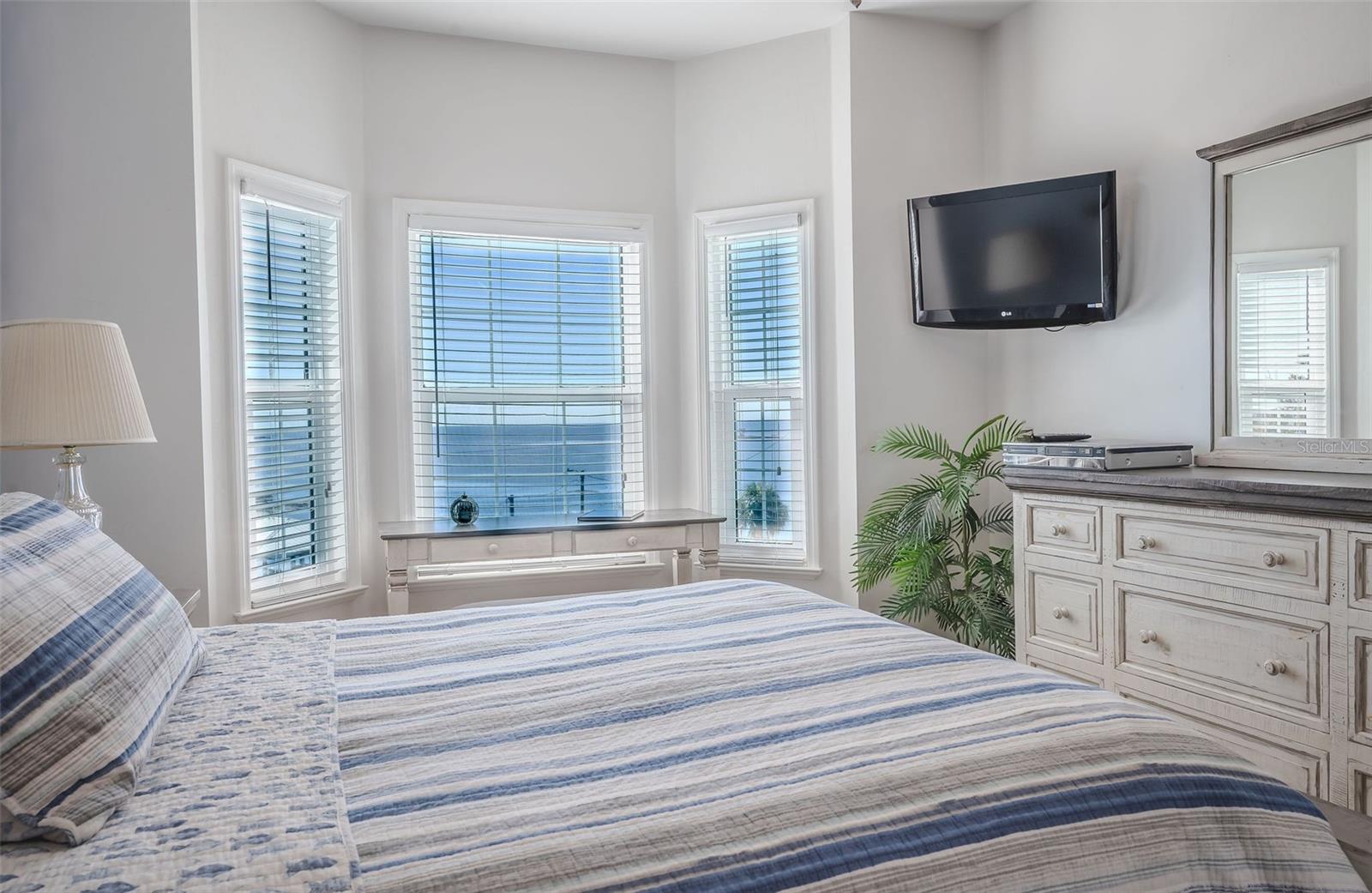 Image 18 of 43 For 502 Main Street 207