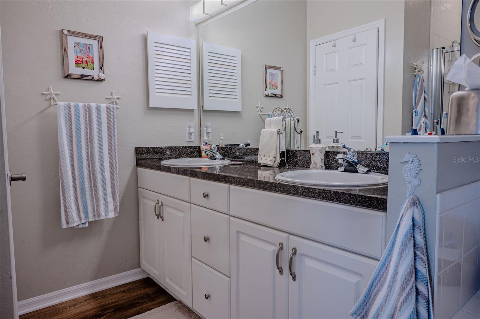 Image 22 of 43 For 502 Main Street 207