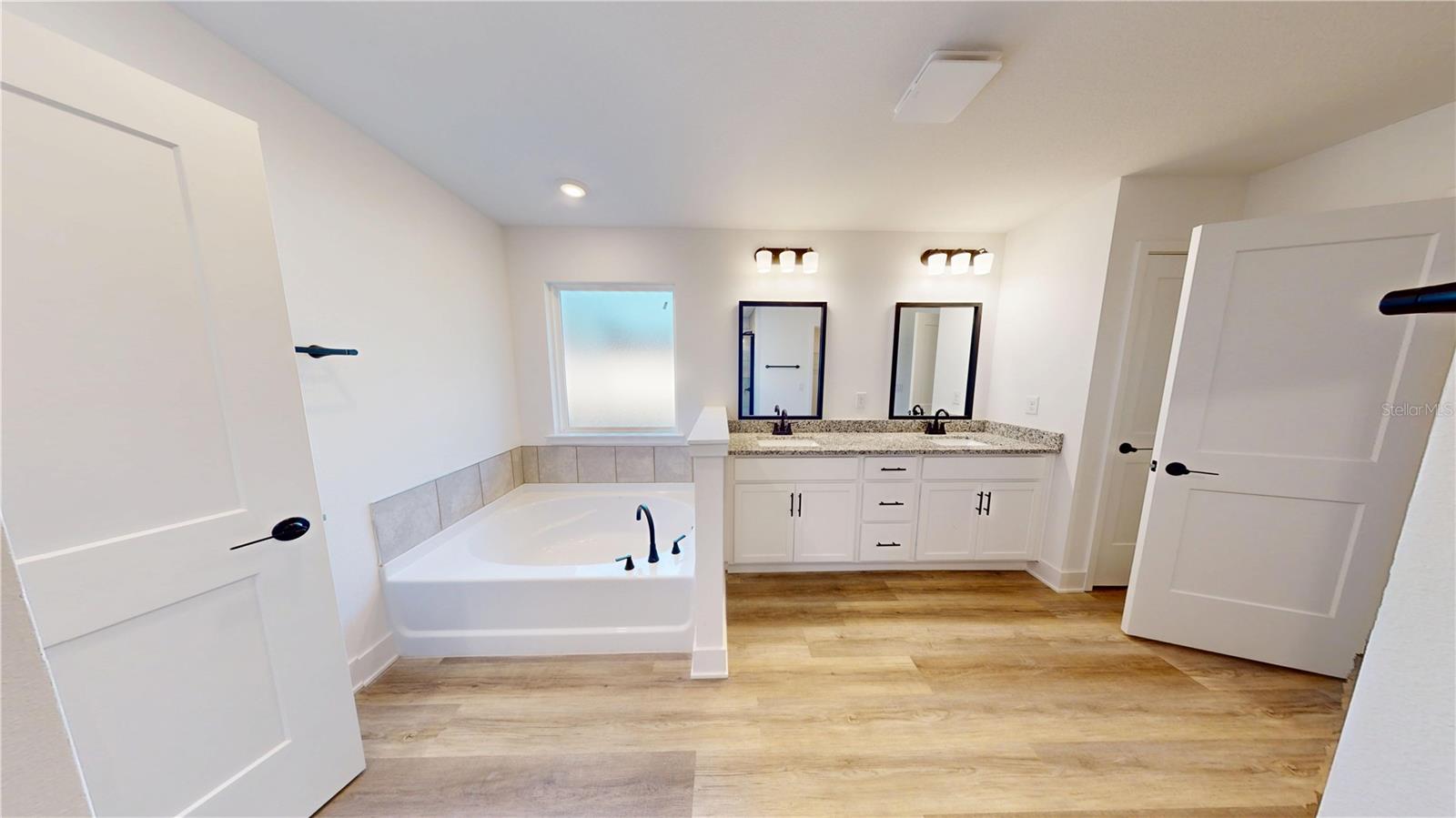 Image 10 of 52 For 16913 176th Way