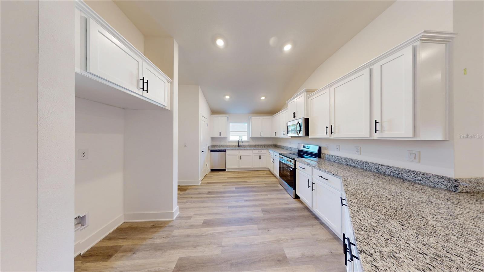 Image 42 of 52 For 16913 176th Way