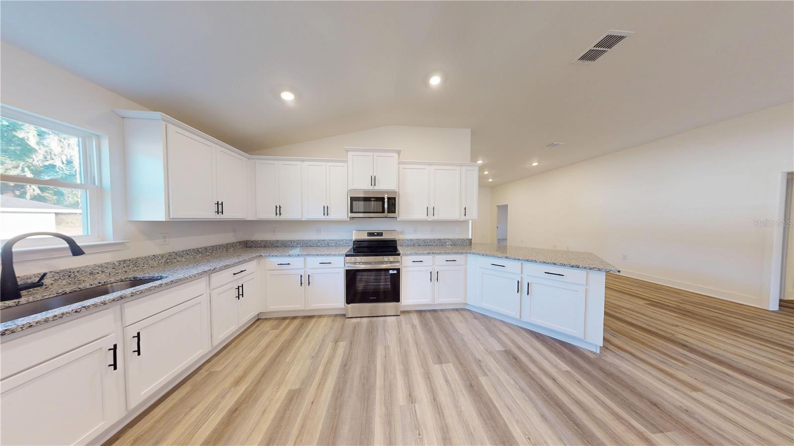 Image 44 of 52 For 16913 176th Way