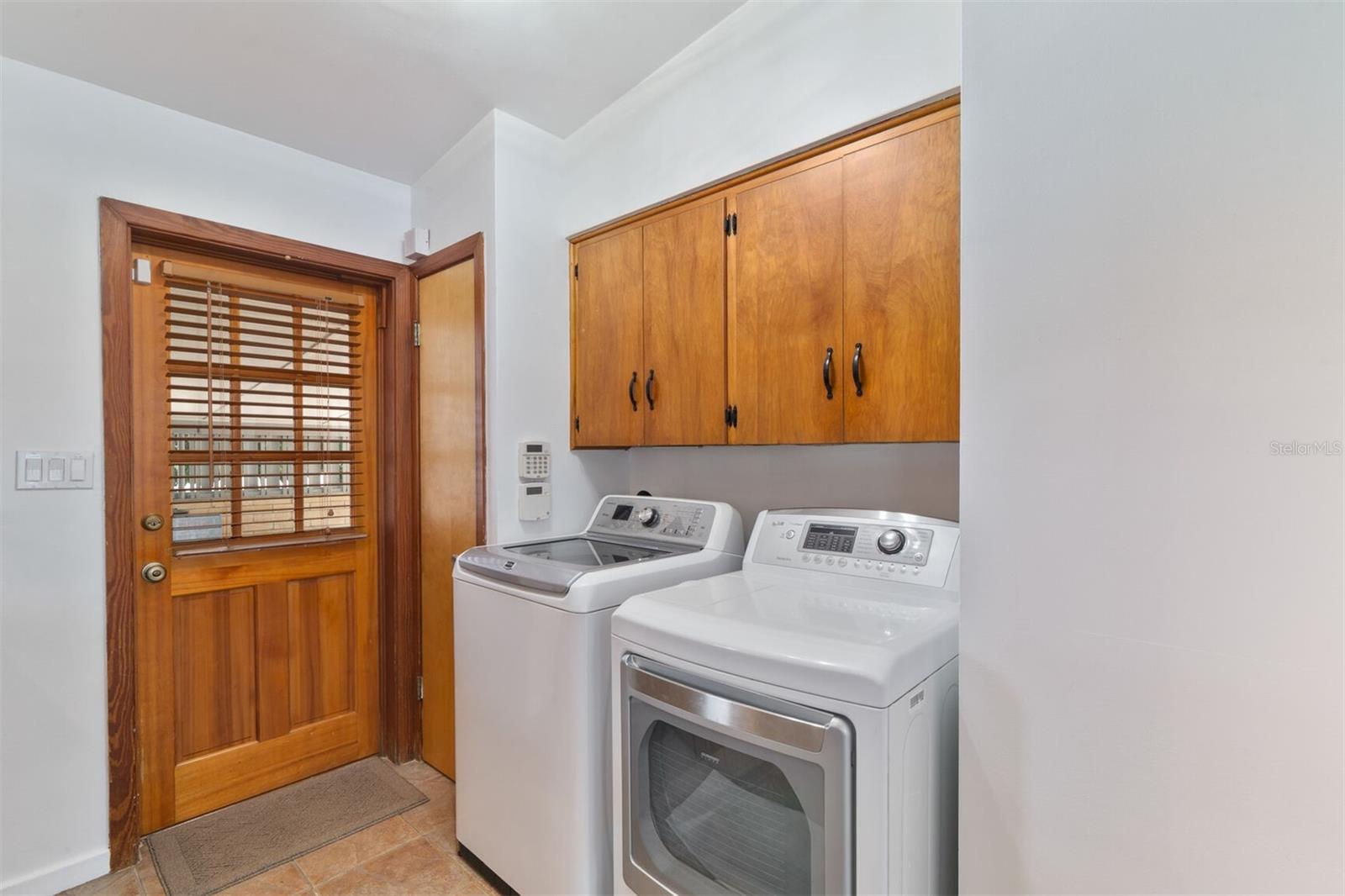 Image 16 of 44 For 3110 2nd Avenue