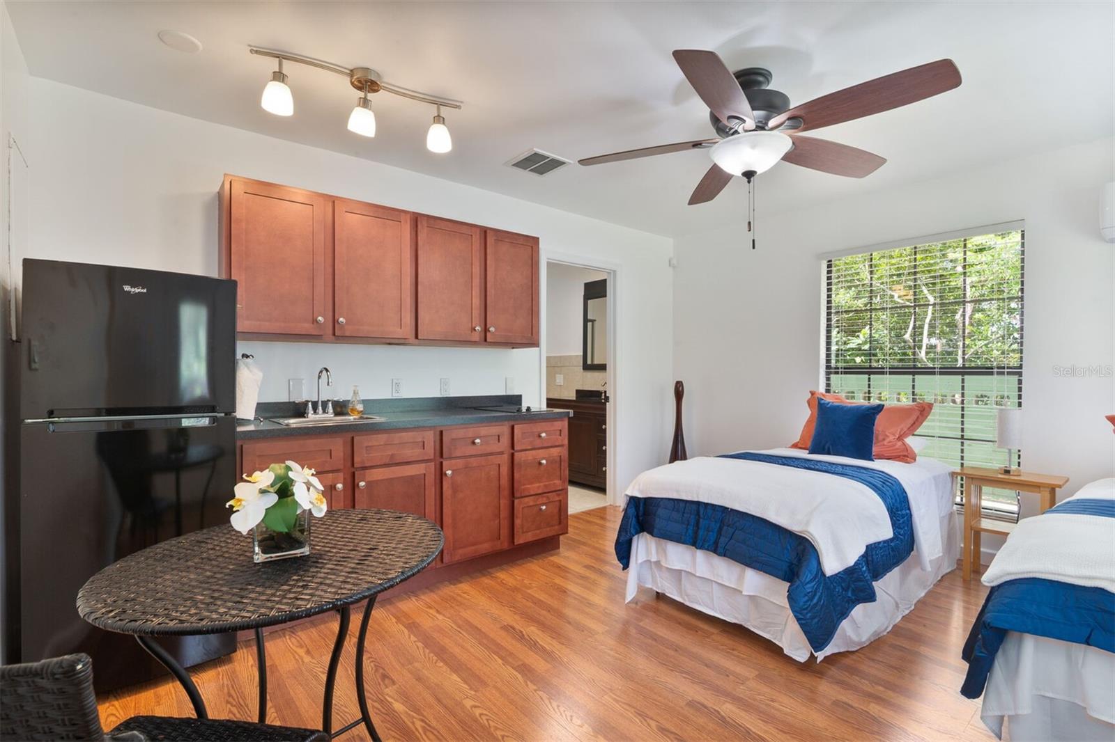 Image 28 of 44 For 3110 2nd Avenue