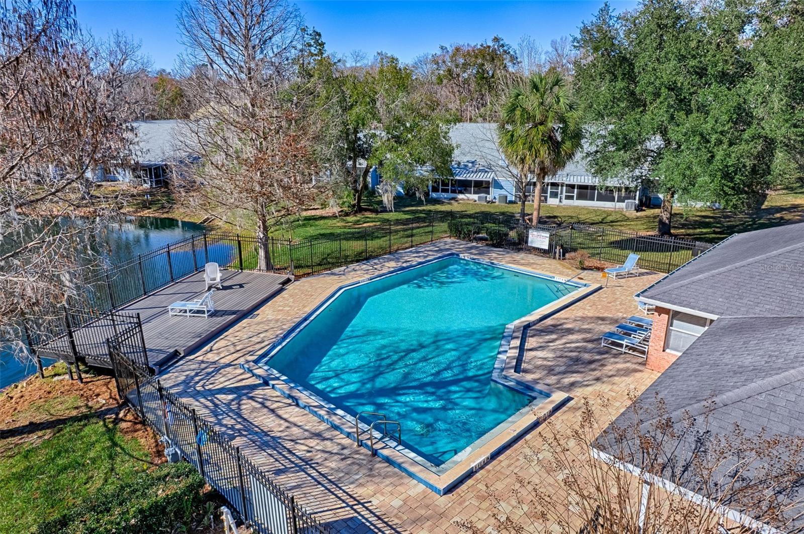 Image 29 of 33 For 23 48th Boulevard K