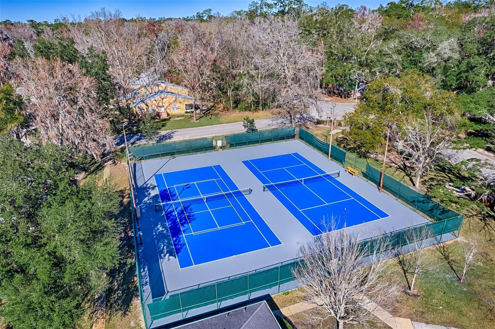 Image 30 of 33 For 23 48th Boulevard K