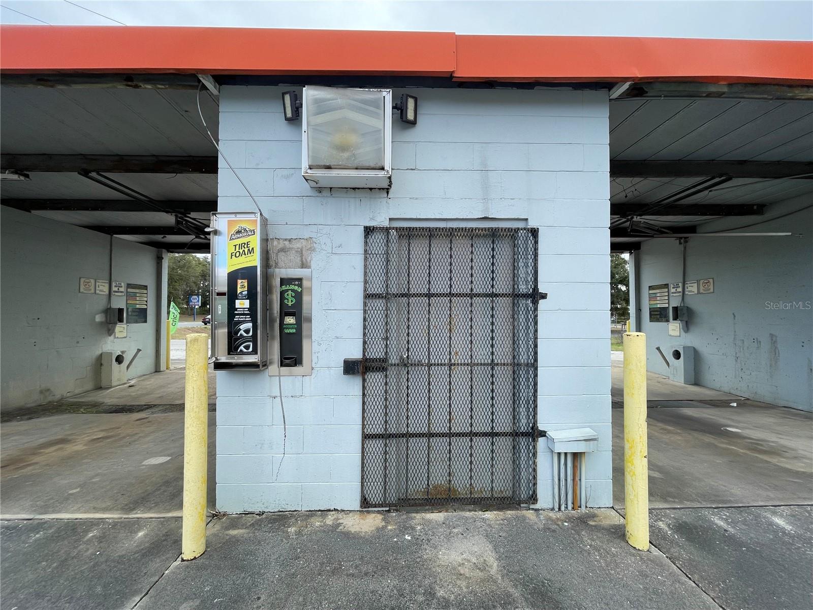 Image 13 of 31 For 770 Hathaway Avenue