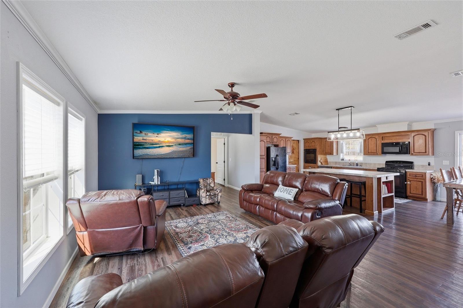 Image 5 of 26 For 2400 5th Street