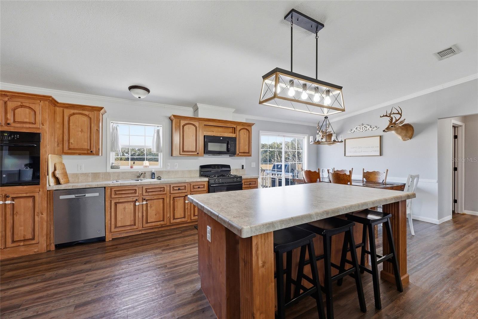 Image 7 of 26 For 2400 5th Street