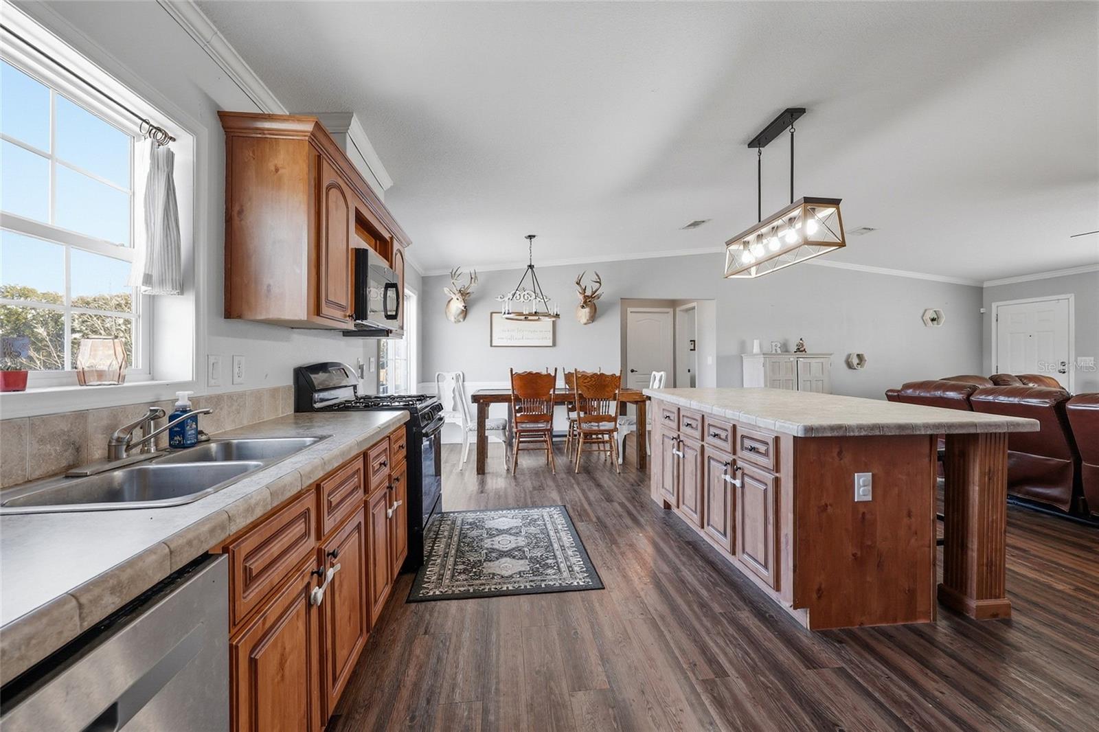 Image 8 of 26 For 2400 5th Street