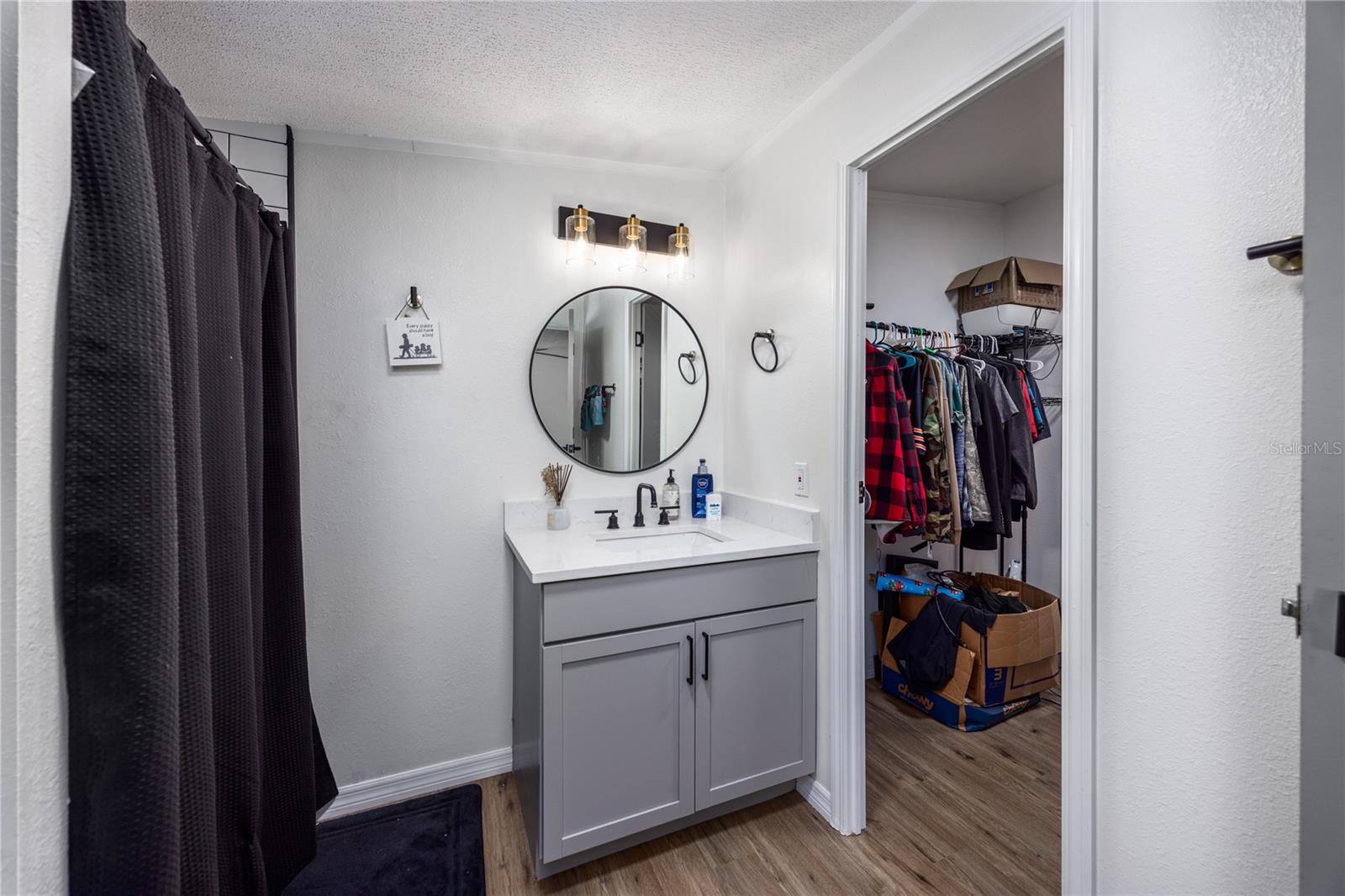 Image 21 of 54 For 847 Applewood Glen