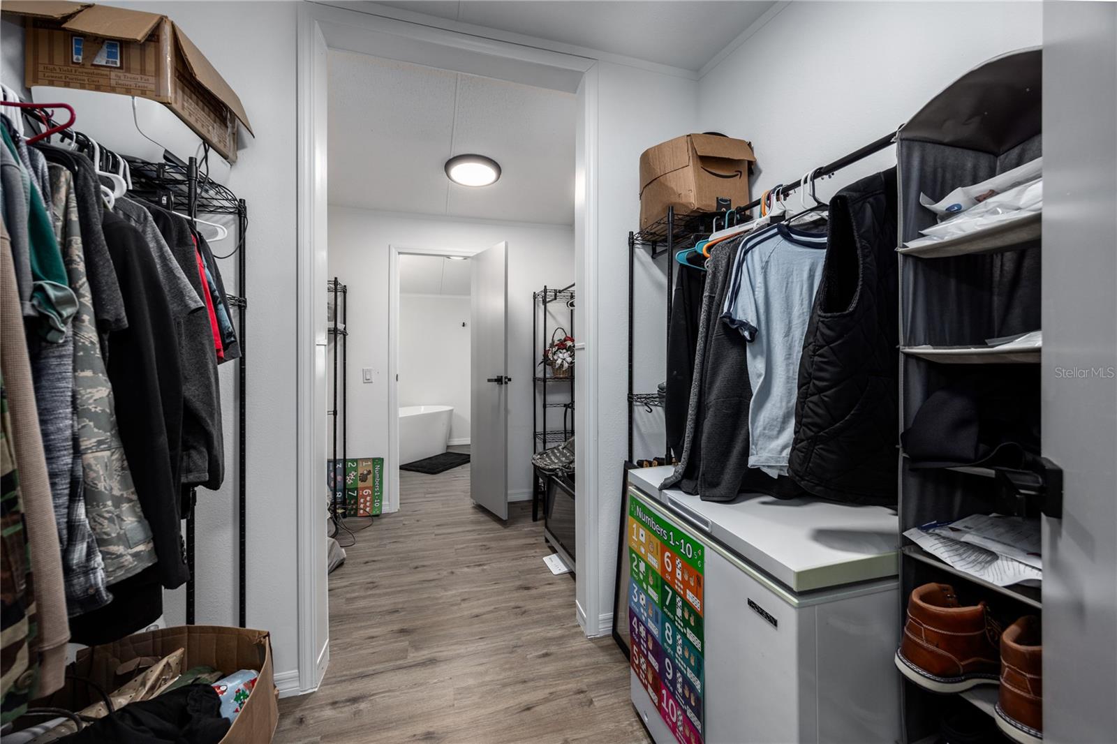 Image 23 of 54 For 847 Applewood Glen