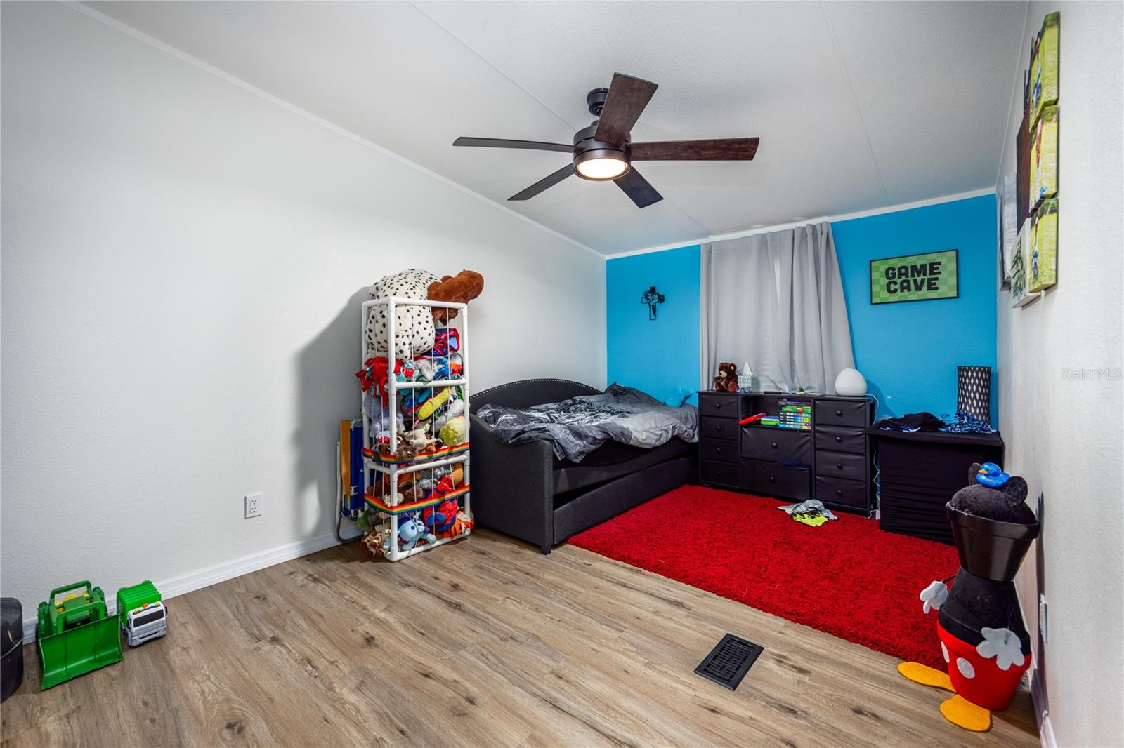 Image 28 of 54 For 847 Applewood Glen