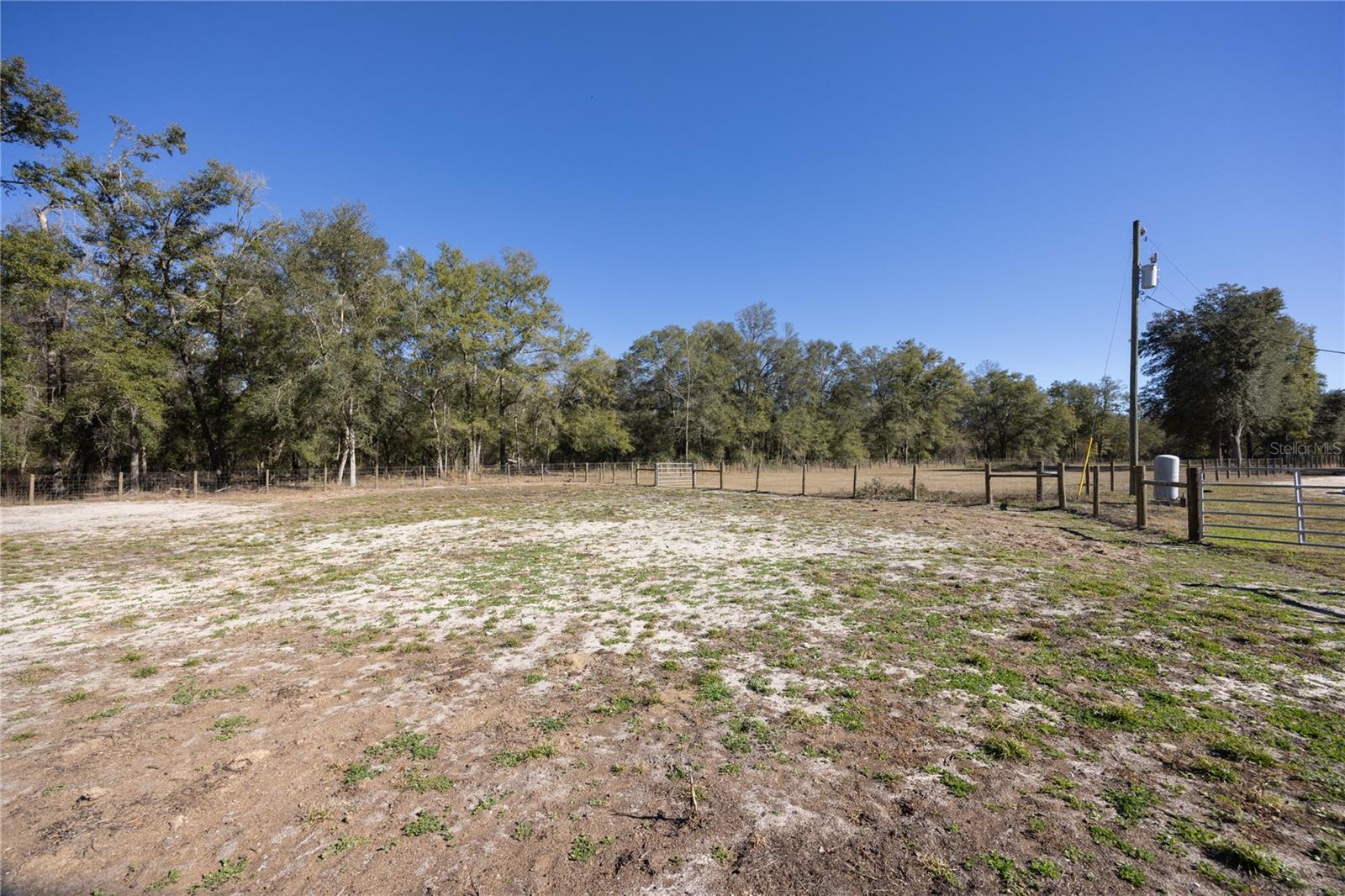 Image 38 of 54 For 847 Applewood Glen