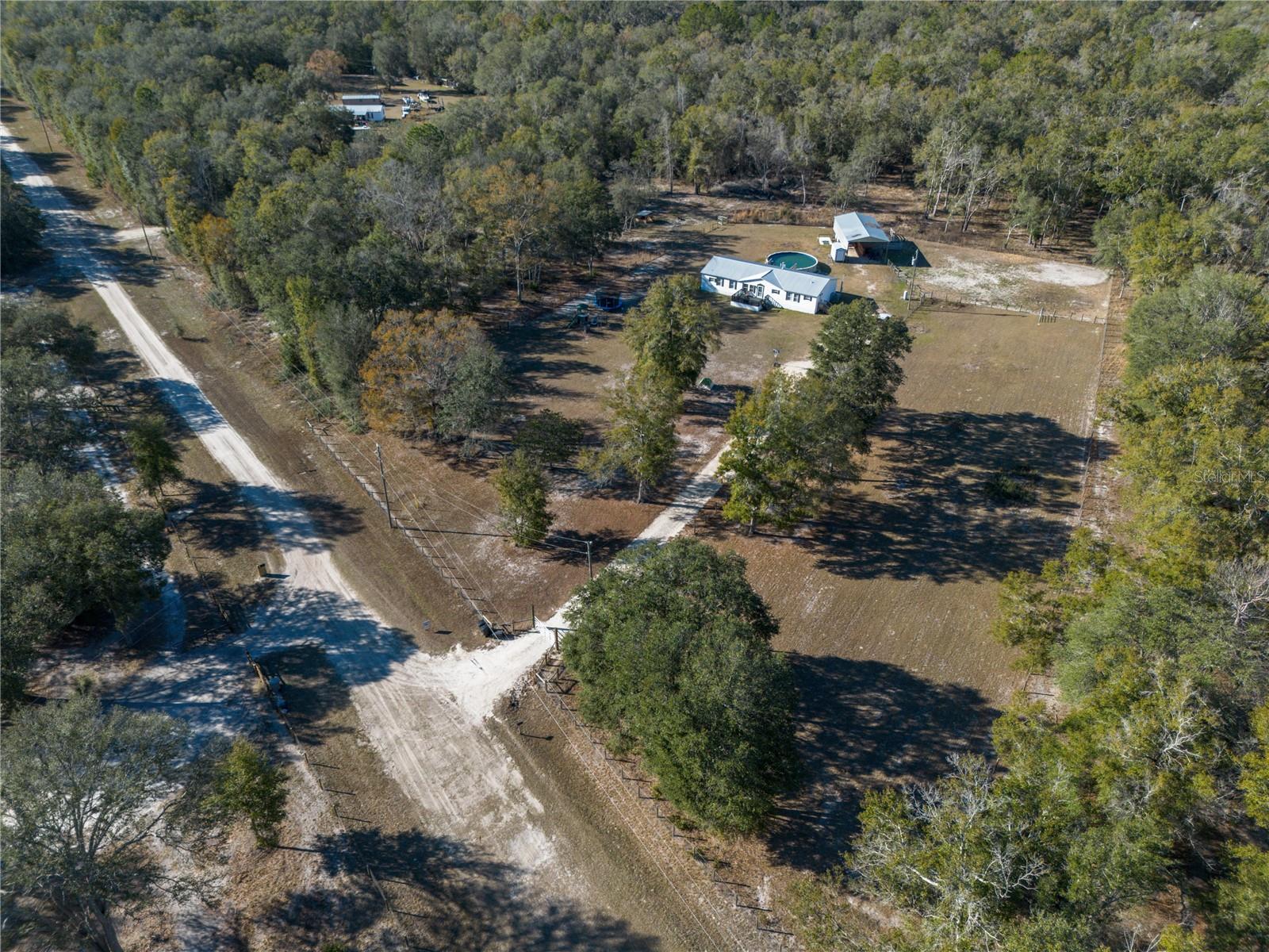 Image 46 of 54 For 847 Applewood Glen