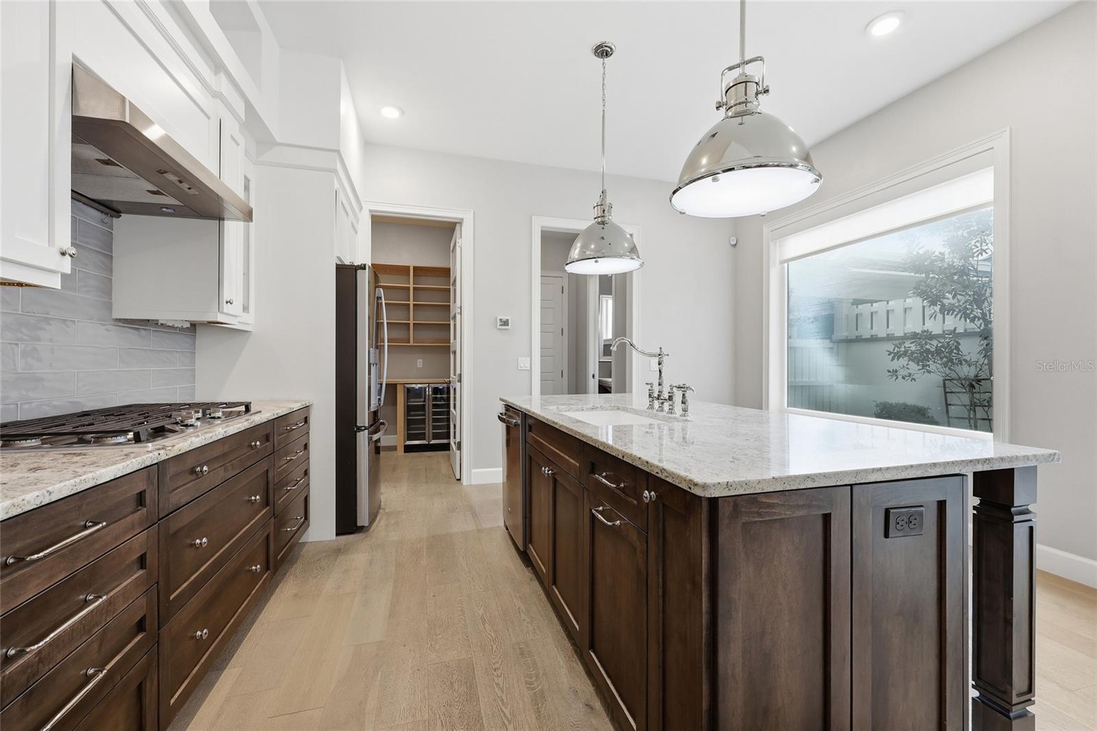 Image 17 of 44 For 723 131 Drive