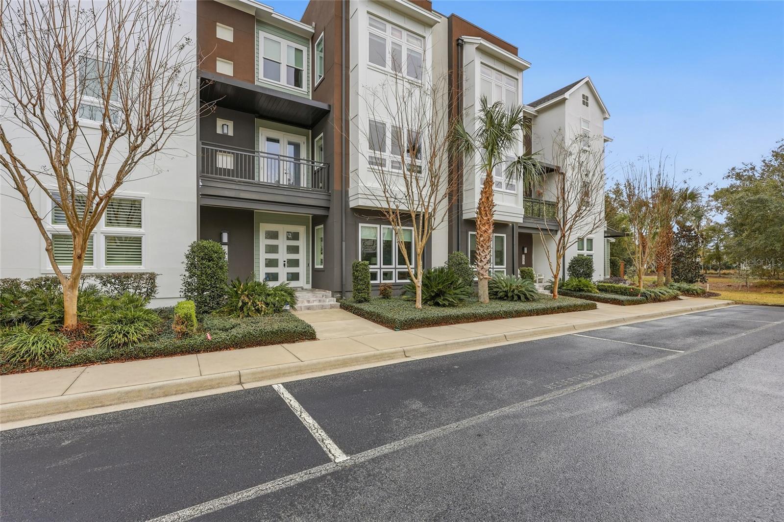 Image 2 of 44 For 723 131 Drive